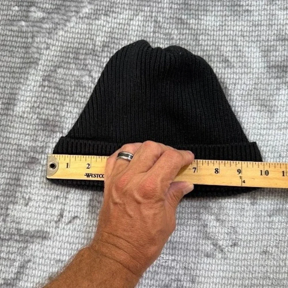 The North Face Salty Dog Beanie Black Ribbed Knit Cuffed Winter Hat One Size